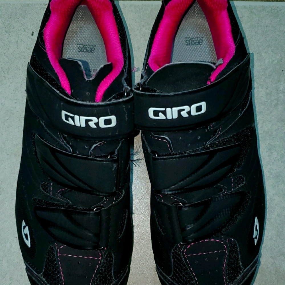 Giro cycling shoes